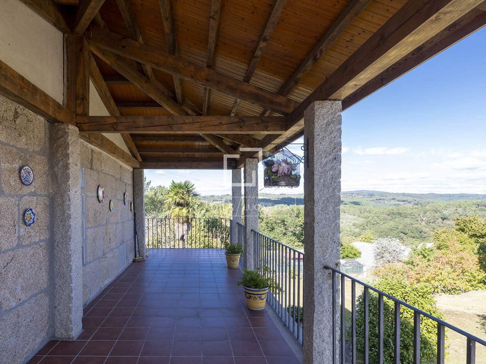 4 sovrum Villa till salu i Amoeiro med garage - 325 000 € (Ref: 10160064)