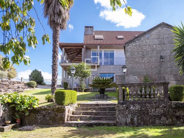 4 sovrum Villa till salu i Amoeiro med garage - 325 000 € (Ref: 10160064)