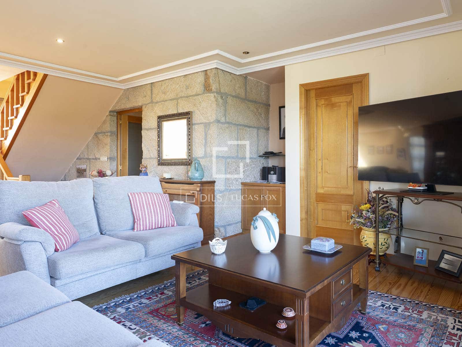 4 sovrum Villa till salu i Amoeiro med garage - 325 000 € (Ref: 10160064)