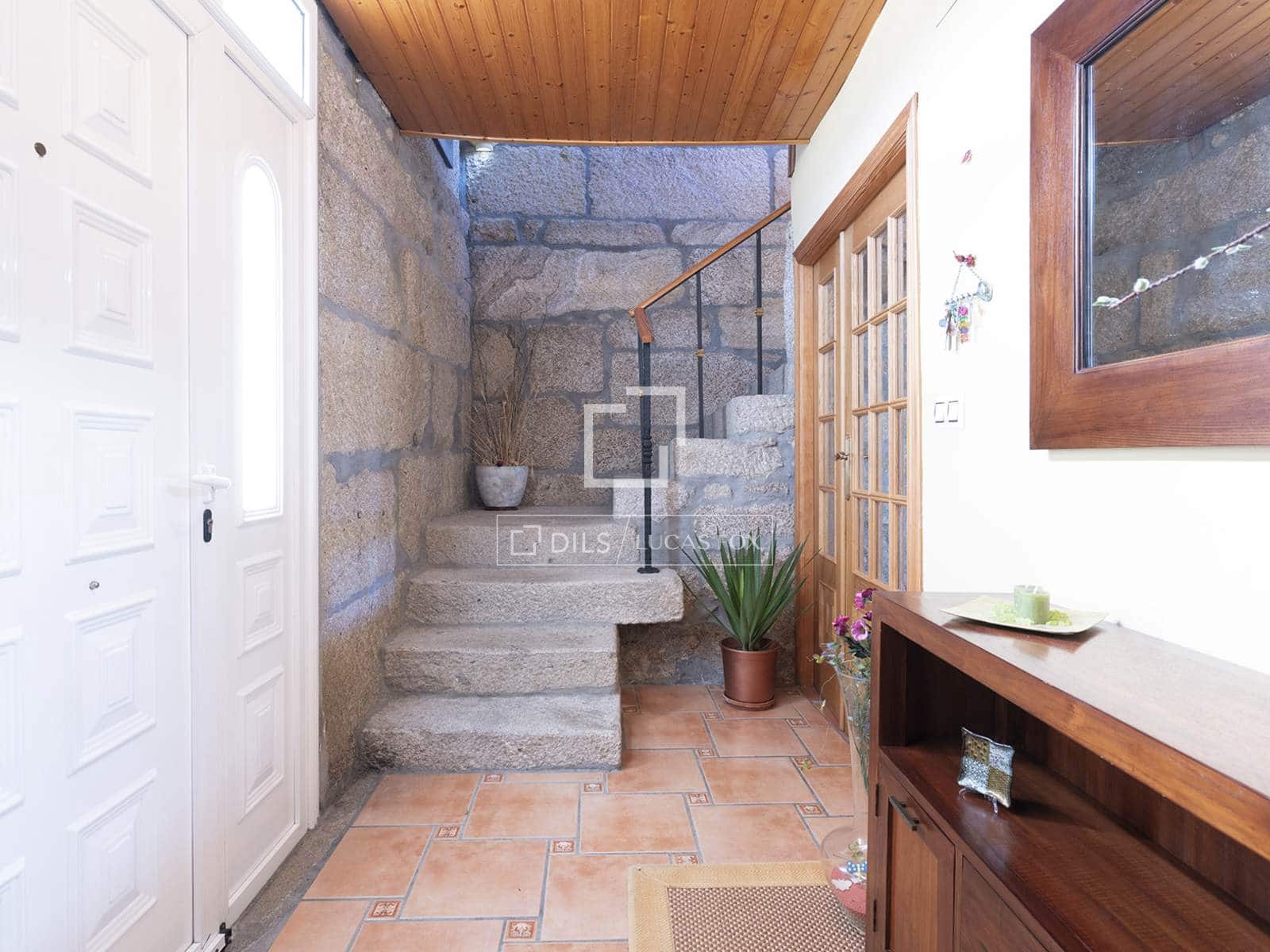 4 sovrum Villa till salu i Amoeiro med garage - 325 000 € (Ref: 10160064)