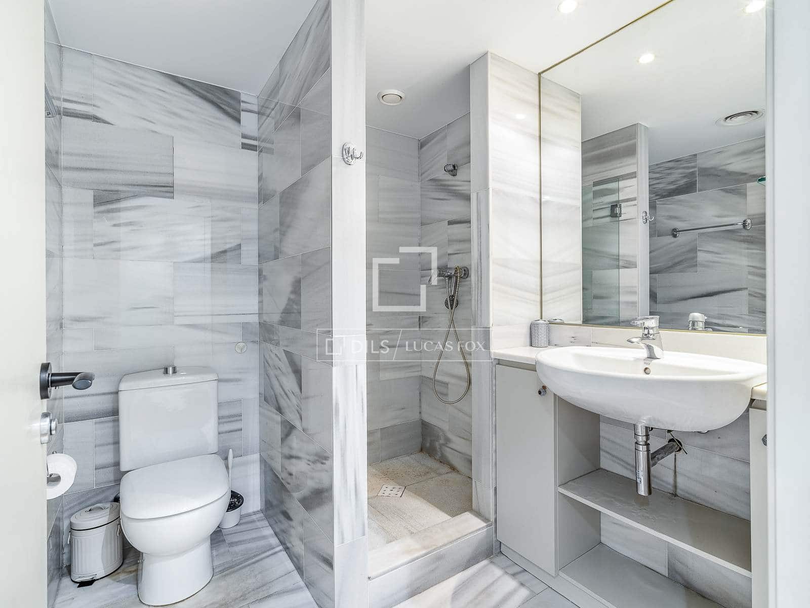 2 sypialnia Apartament na sprzedaż w Miasto Barcelona z basenem - 885 000 € (Ref: 10160065)