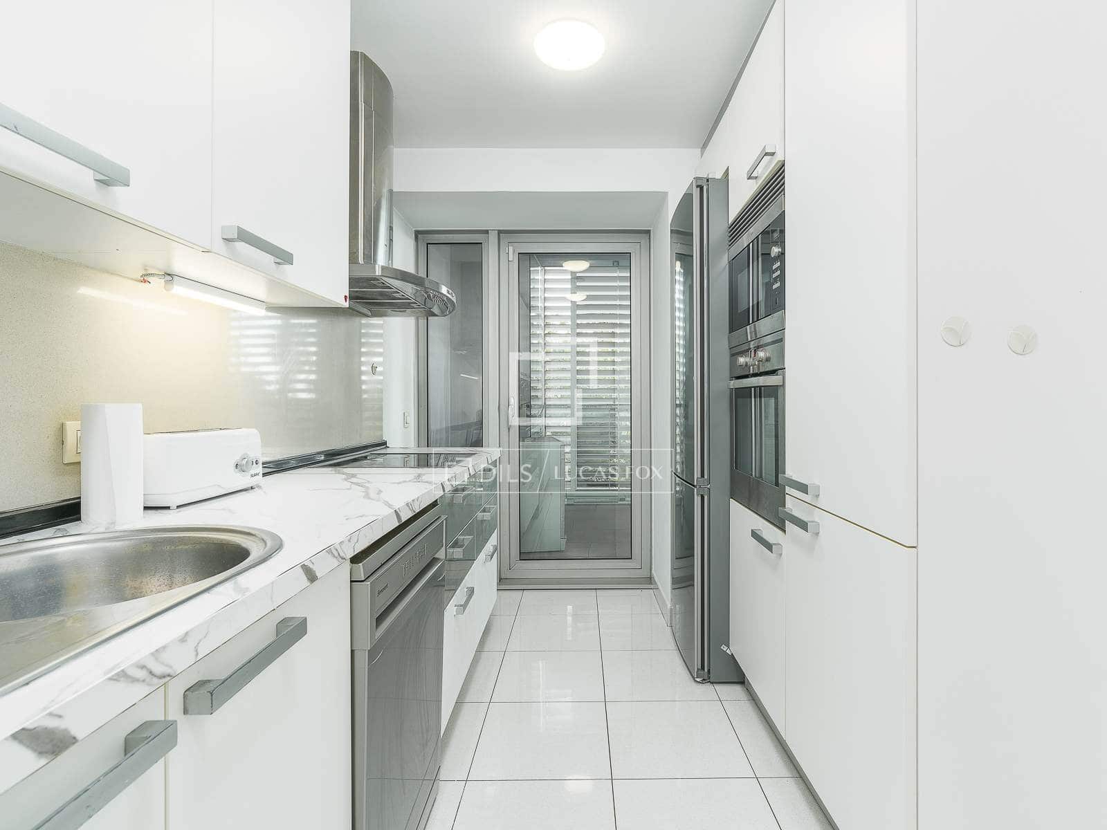 2 sypialnia Apartament na sprzedaż w Miasto Barcelona z basenem - 885 000 € (Ref: 10160065)