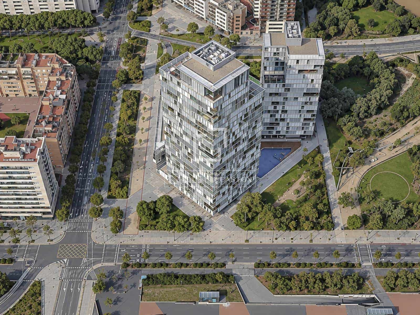 2 sypialnia Apartament na sprzedaż w Miasto Barcelona z basenem - 885 000 € (Ref: 10160065)