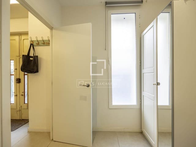3 soverom Leilighet til salgs i Valencia by med svømmebasseng - € 439 000 (Ref: 10160066)
