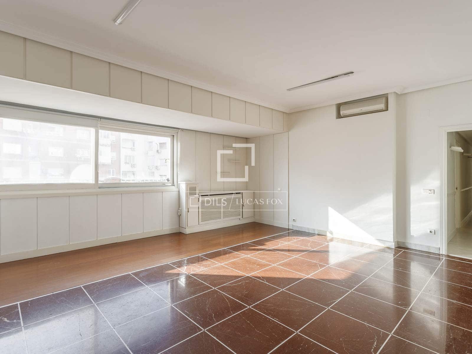 6 soveværelse Lejlighed til leje i Madrid by med garage - € 6.500 (Ref: 10160234)