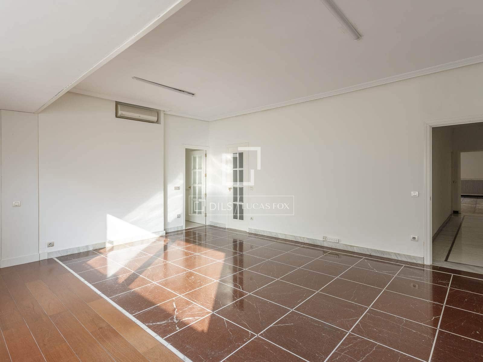 6 soveværelse Lejlighed til leje i Madrid by med garage - € 6.500 (Ref: 10160234)