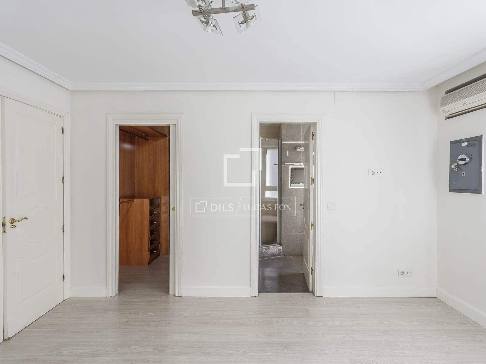 6 soveværelse Lejlighed til leje i Madrid by med garage - € 6.500 (Ref: 10160234)