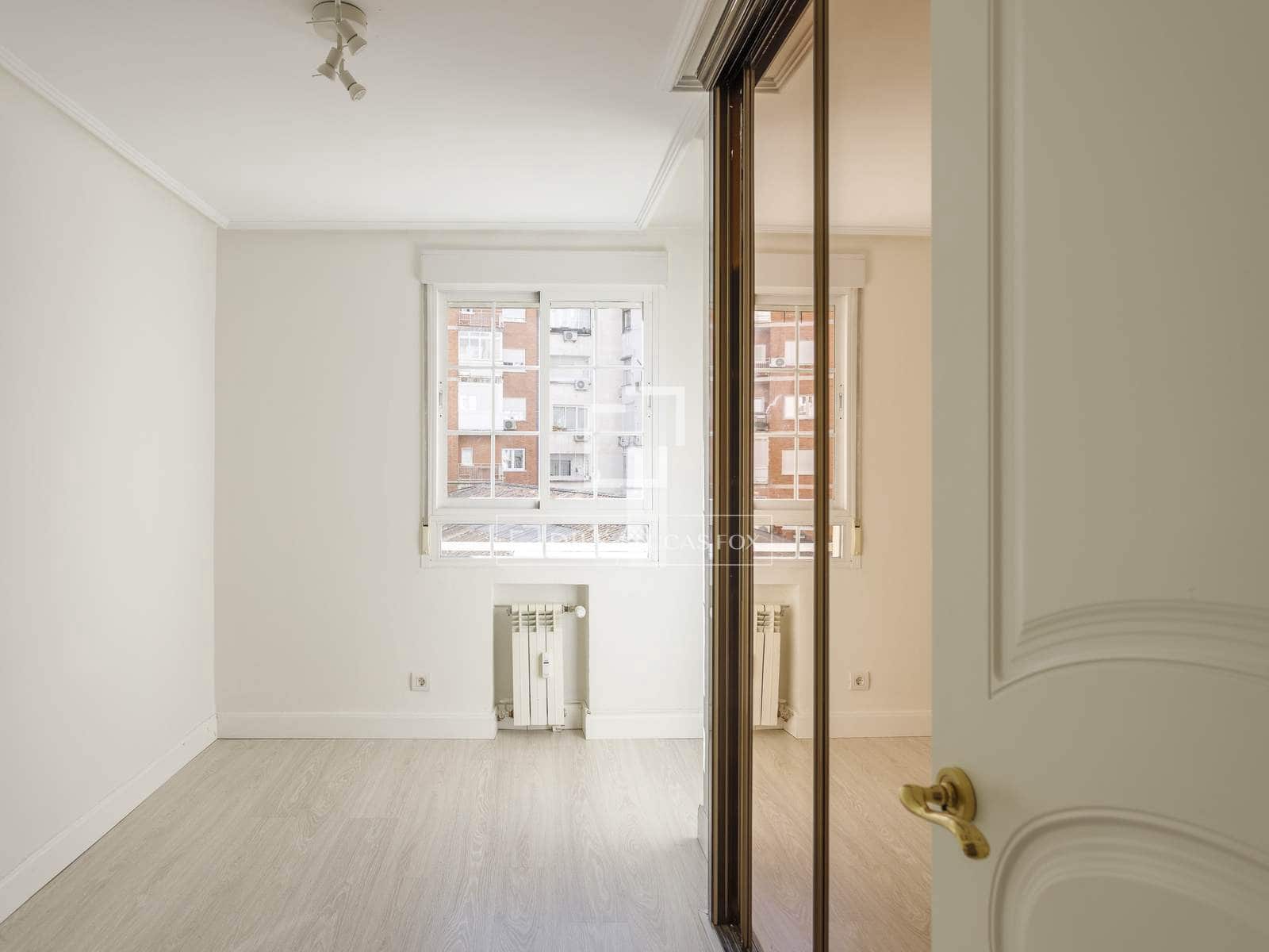 6 soveværelse Lejlighed til leje i Madrid by med garage - € 6.500 (Ref: 10160234)