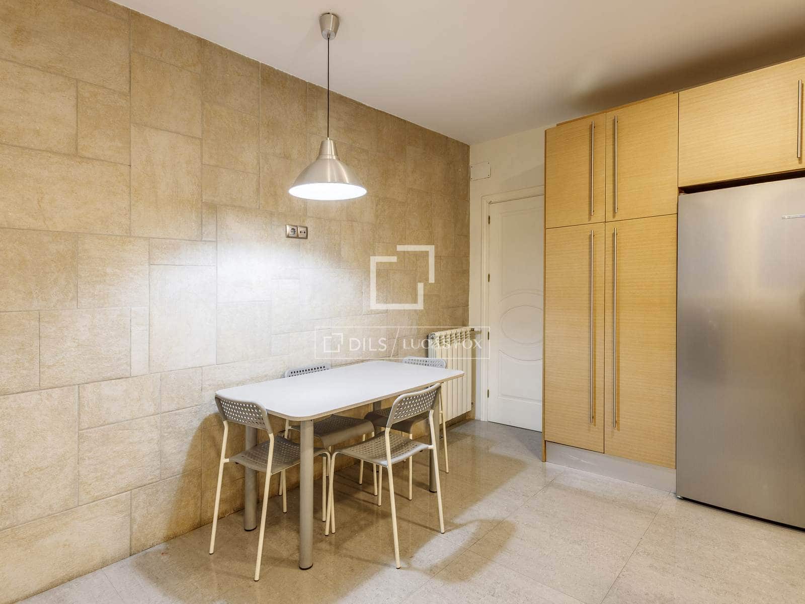 6 soveværelse Lejlighed til leje i Madrid by med garage - € 6.500 (Ref: 10160234)
