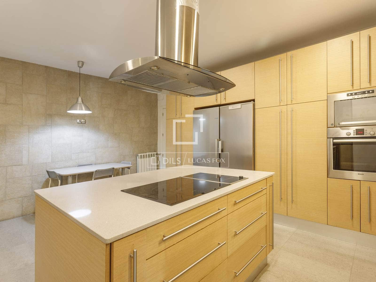 6 soveværelse Lejlighed til leje i Madrid by med garage - € 6.500 (Ref: 10160234)