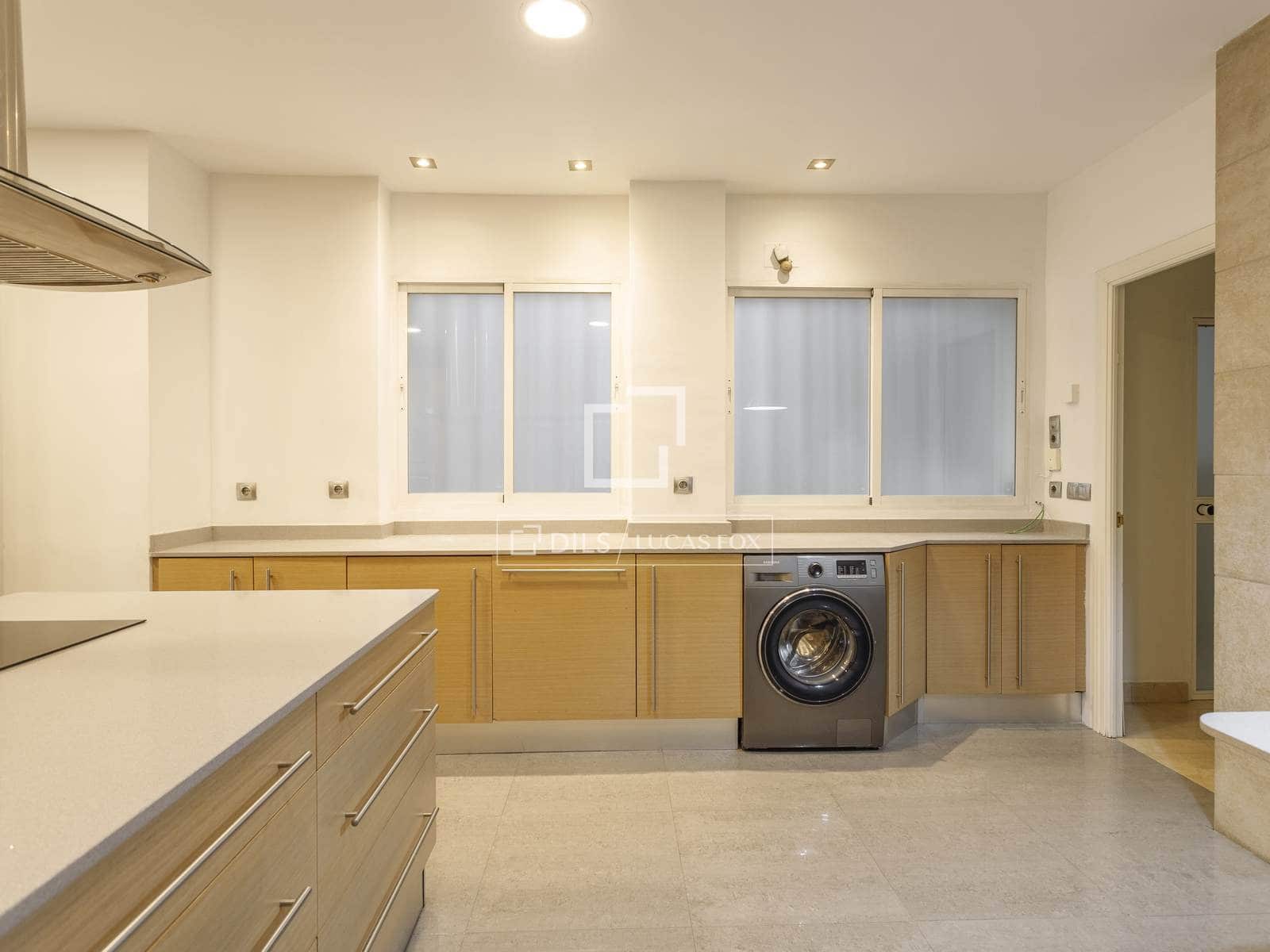 6 soveværelse Lejlighed til leje i Madrid by med garage - € 6.500 (Ref: 10160234)