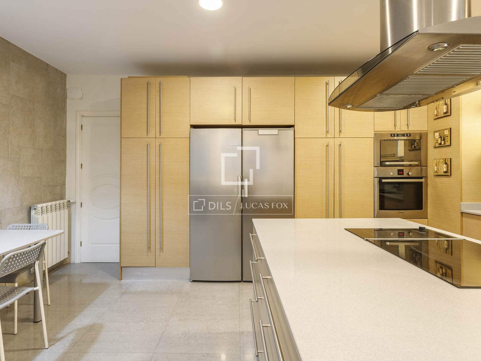 6 soveværelse Lejlighed til leje i Madrid by med garage - € 6.500 (Ref: 10160234)