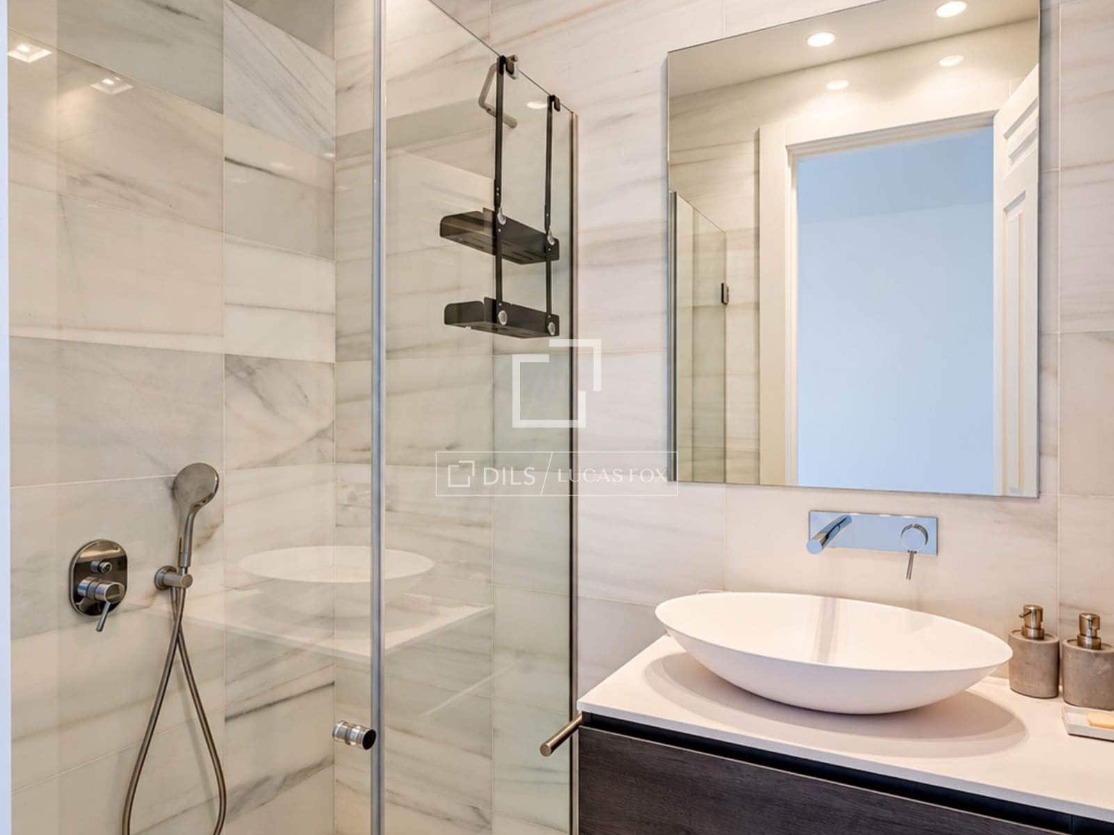Apartamento de 2 habitaciones en Madrid ciudad en alquiler - 5.400 € (Ref: 10160235)
