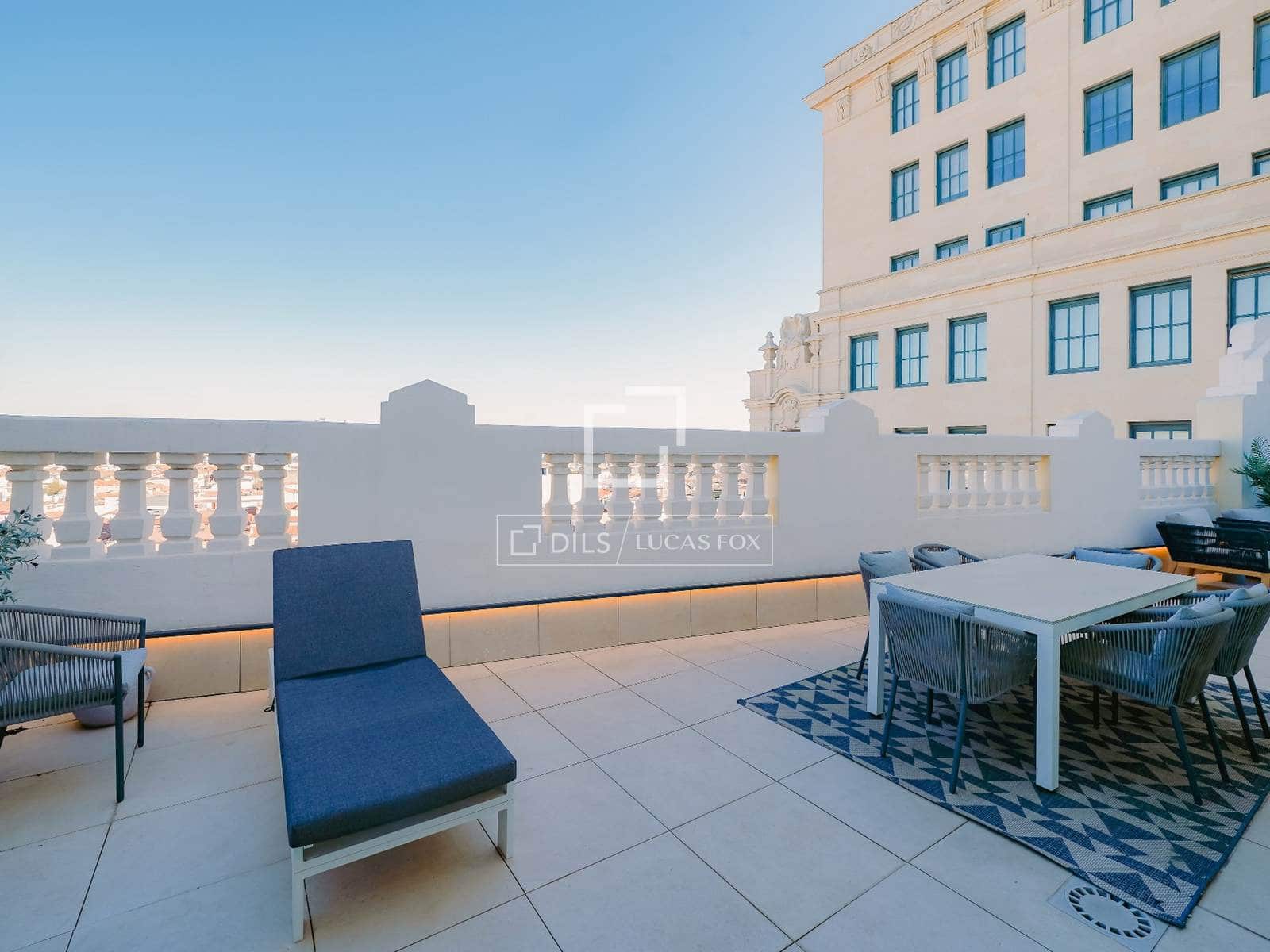 Apartamento de 2 habitaciones en Madrid ciudad en alquiler - 5.400 € (Ref: 10160235)