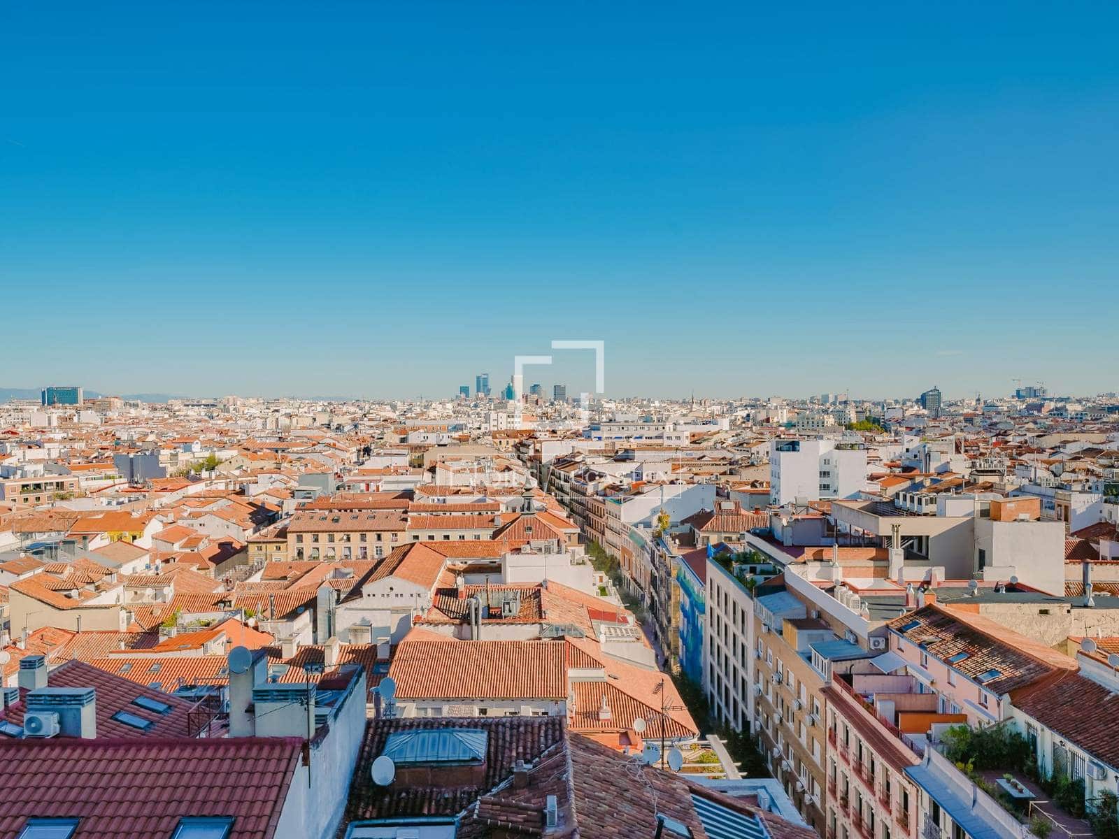 Apartamento de 2 habitaciones en Madrid ciudad en alquiler - 5.400 € (Ref: 10160235)