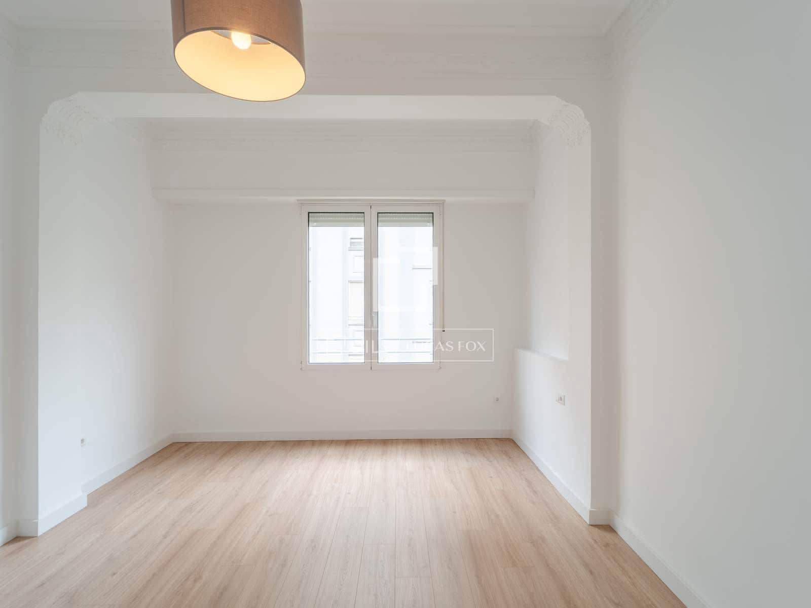 4 quarto Apartamento para arrendar em Valencia cidade - 2 200 € (Ref: 10160237)