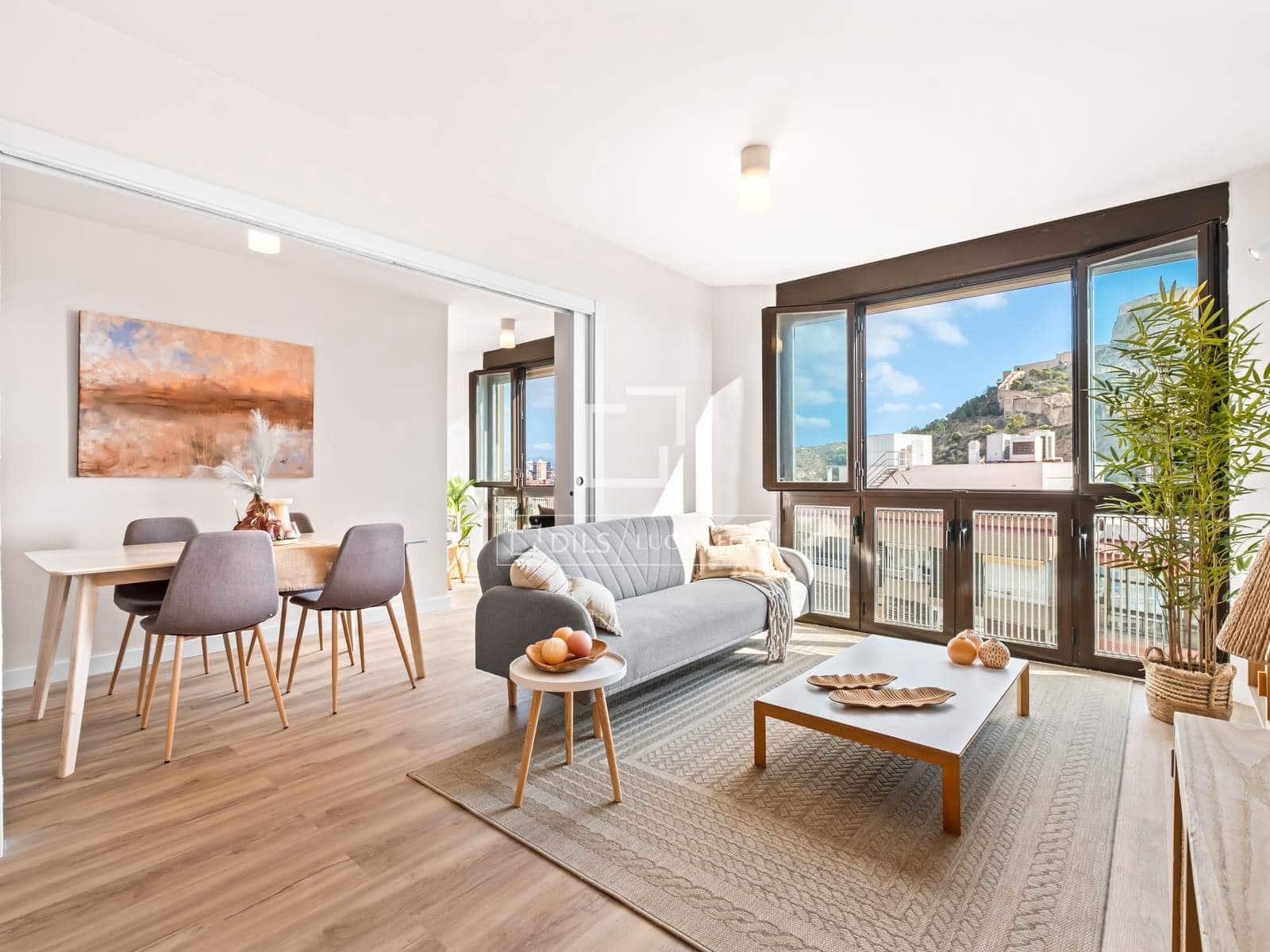 2 soveværelse Lejlighed til salg i Alicante by - € 439.000 (Ref: 10160238)