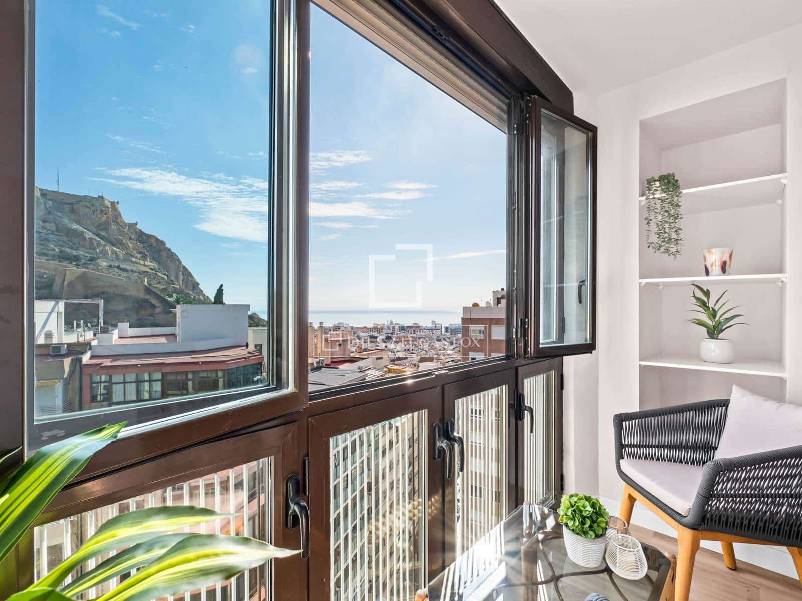 2 soveværelse Lejlighed til salg i Alicante by - € 439.000 (Ref: 10160238)