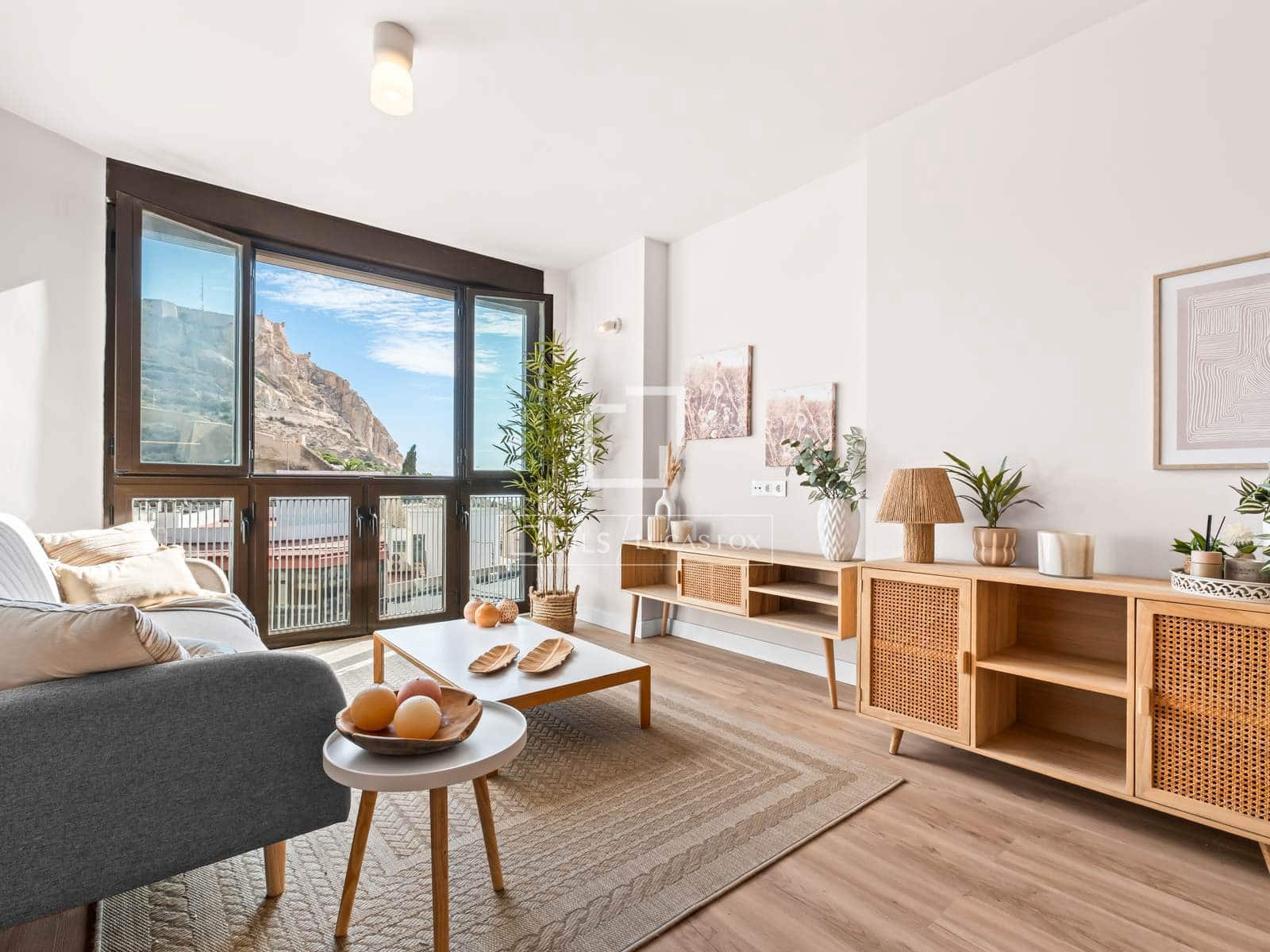 2 soveværelse Lejlighed til salg i Alicante by - € 439.000 (Ref: 10160238)