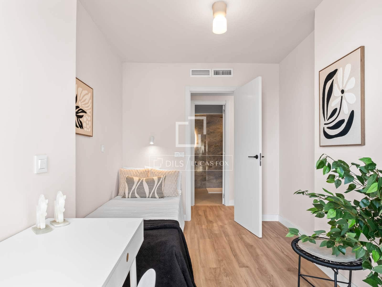 2 soveværelse Lejlighed til salg i Alicante by - € 439.000 (Ref: 10160238)