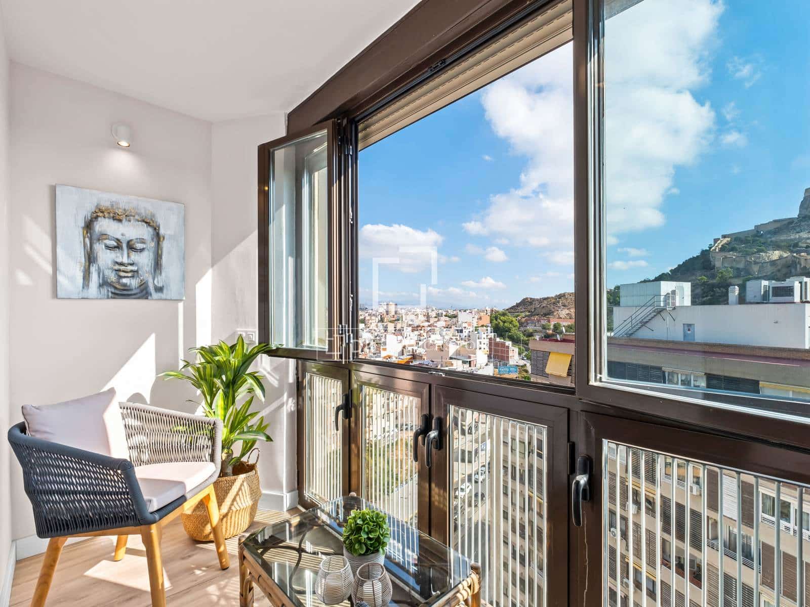2 soveværelse Lejlighed til salg i Alicante by - € 439.000 (Ref: 10160238)