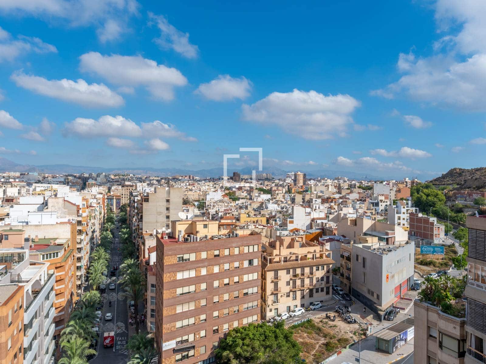 2 soveværelse Lejlighed til salg i Alicante by - € 439.000 (Ref: 10160238)