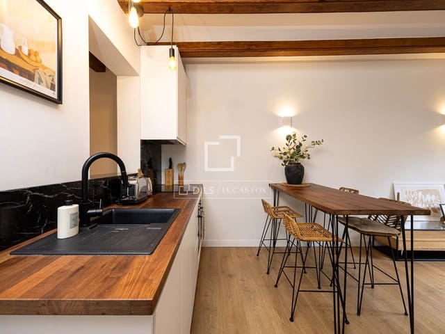 2 soveværelse Lejlighed til salg i Barcelona by - € 485.000 (Ref: 10160239)