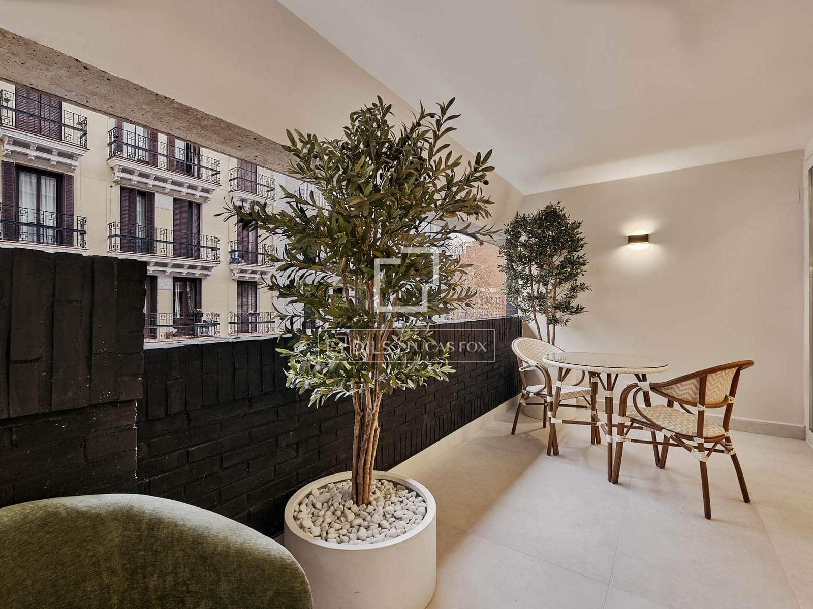 3 soveværelse Lejlighed til salg i Madrid by - € 1.989.000 (Ref: 10160240)