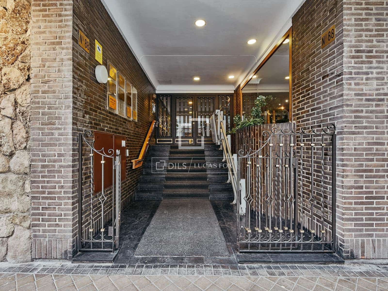 3 soveværelse Lejlighed til salg i Madrid by - € 1.989.000 (Ref: 10160240)