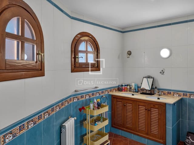 5 makuuhuone Huvila myytävänä paikassa Santa Ponsa, Calvià mukana uima-altaan 
autotalli - 1 700 000 € (Ref: 10160241)