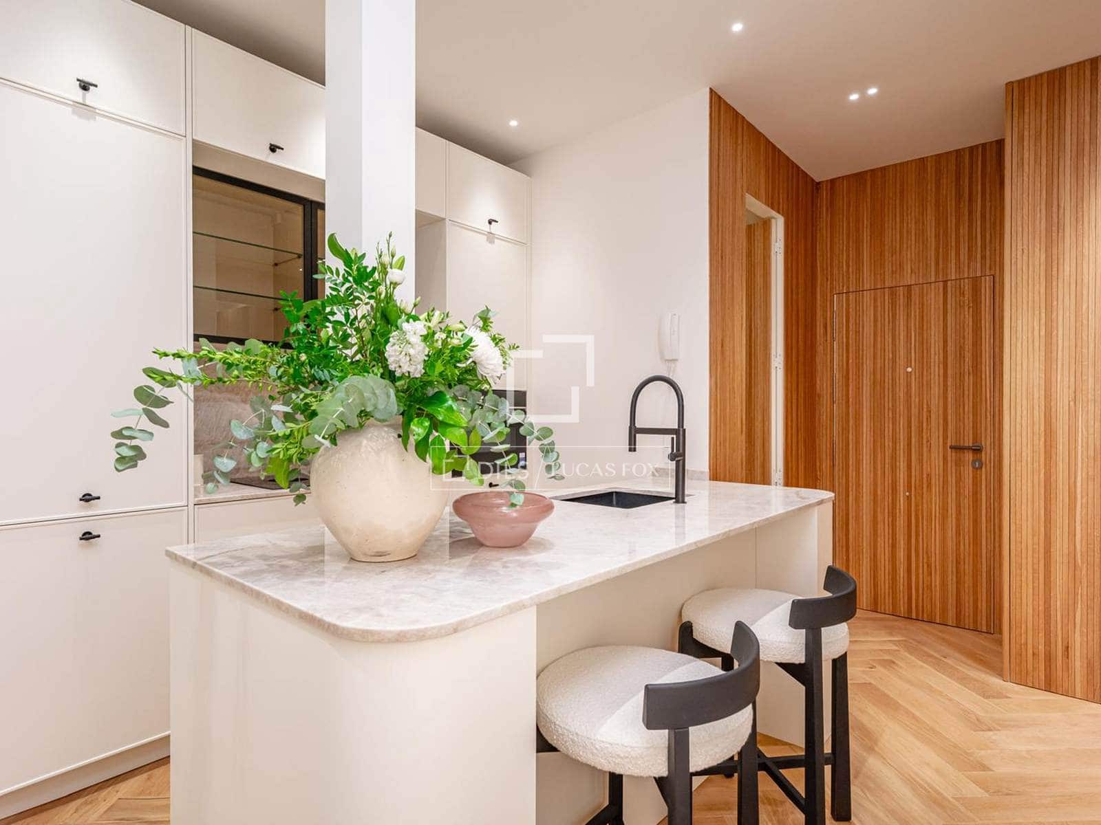 2 soveværelse Lejlighed til leje i Madrid by - € 6.500 (Ref: 10160508)