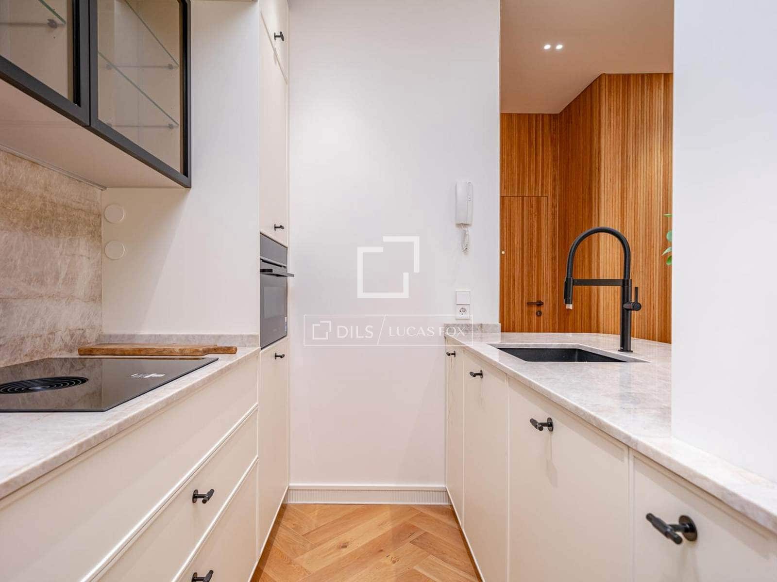 2 soveværelse Lejlighed til leje i Madrid by - € 6.500 (Ref: 10160508)