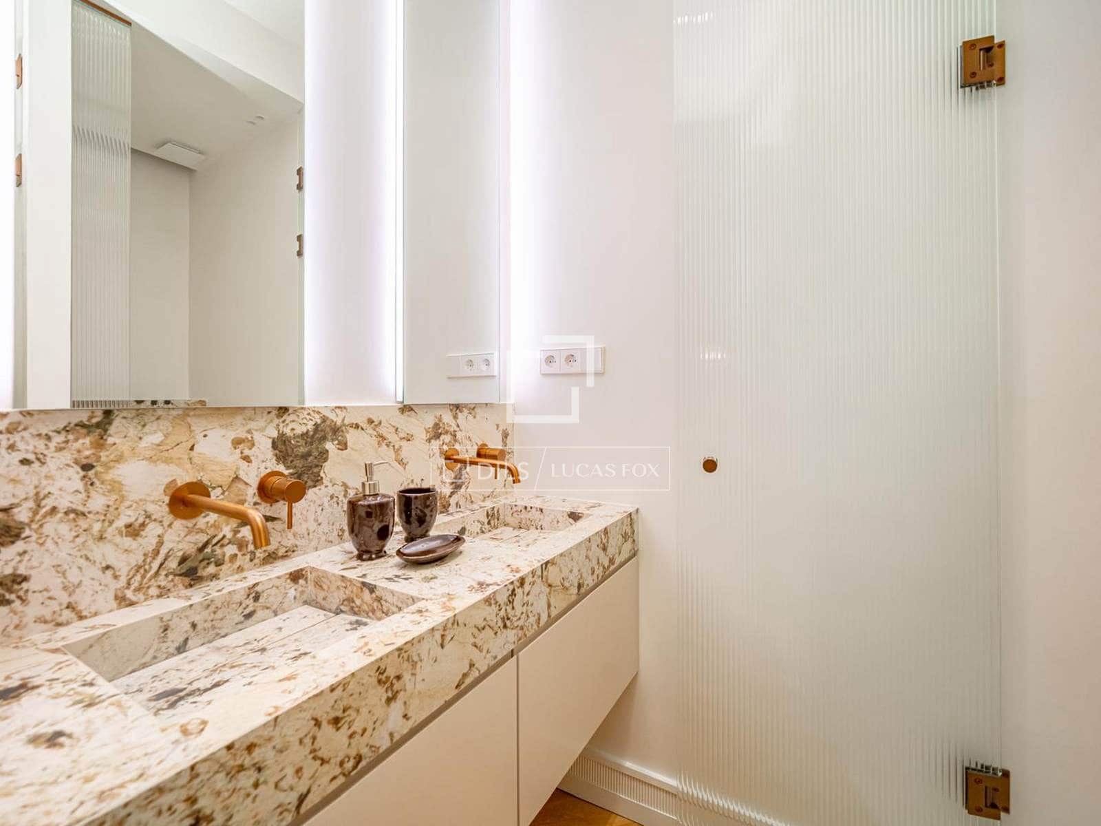 2 soveværelse Lejlighed til leje i Madrid by - € 6.500 (Ref: 10160508)