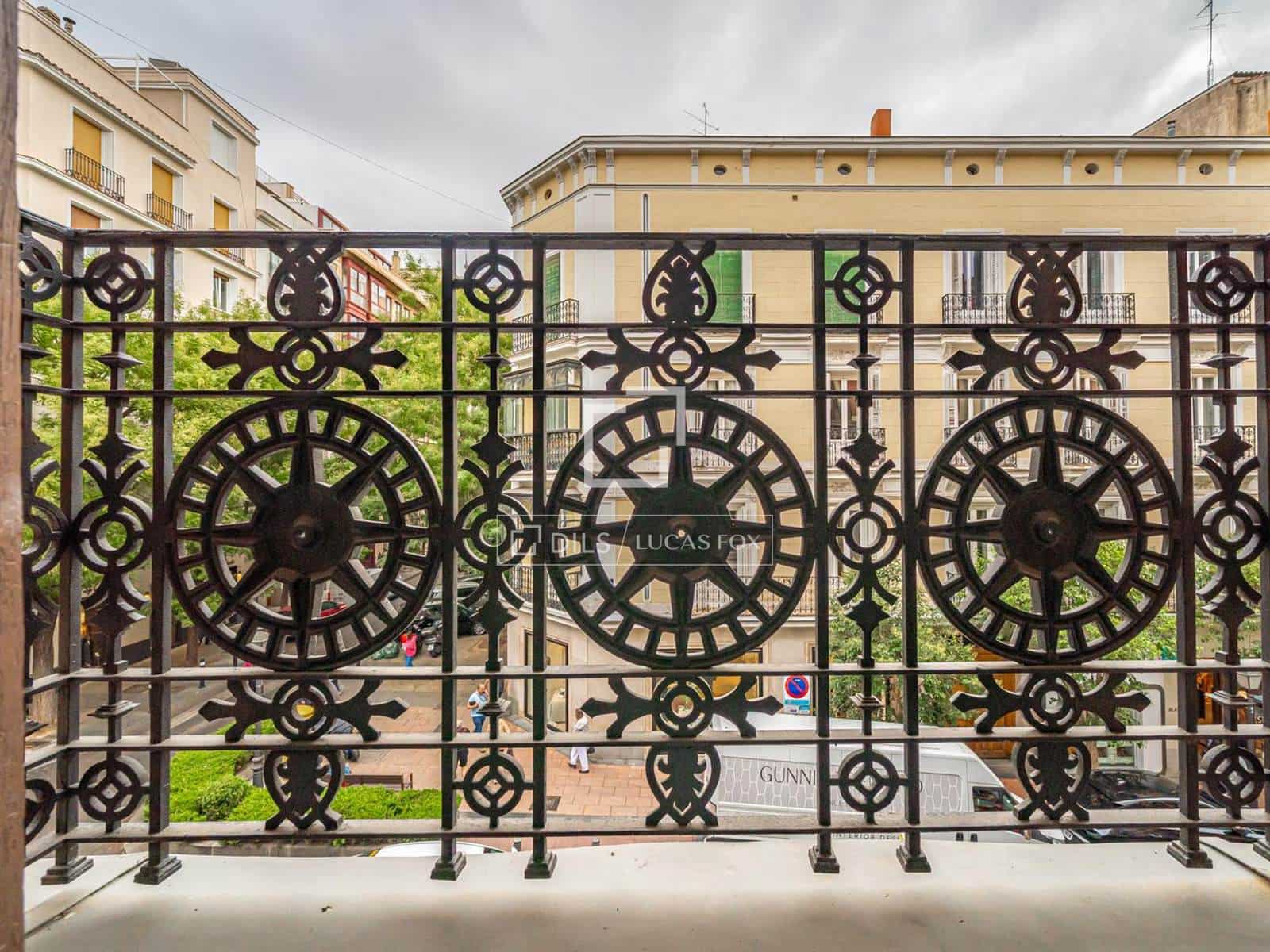 2 soveværelse Lejlighed til leje i Madrid by - € 6.500 (Ref: 10160508)