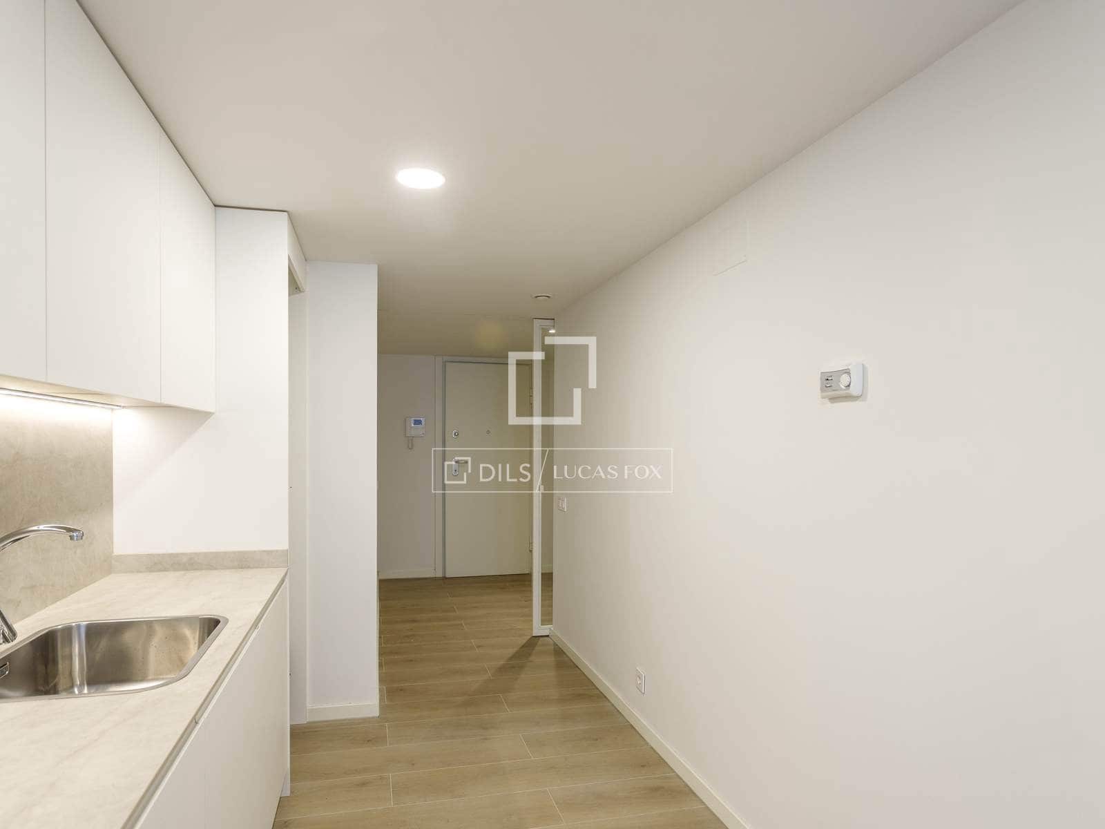 Appartement de 2 chambres à louer à Madrid ville avec garage - 1 900 € (Ref: 10160510)