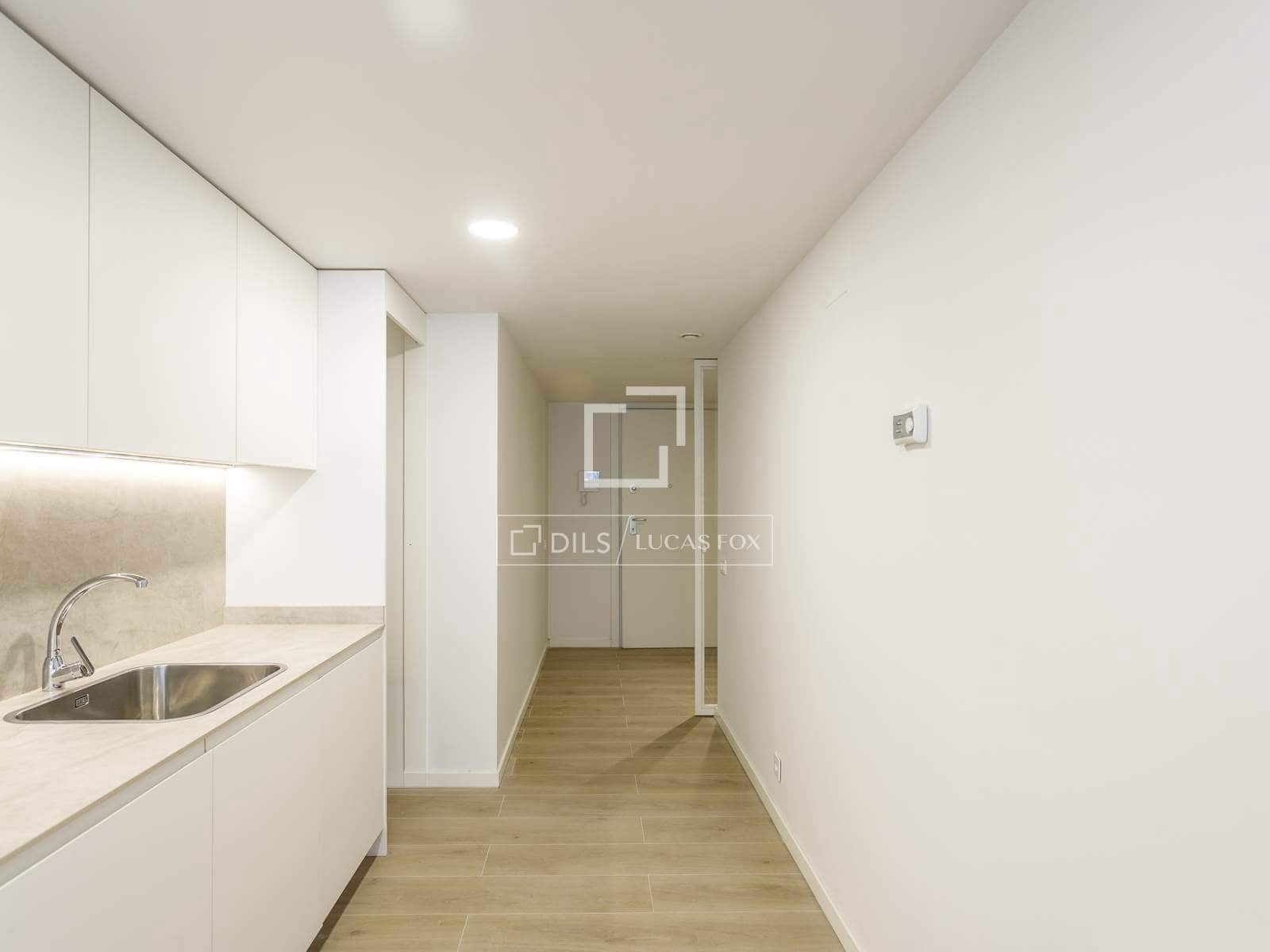 Appartement de 2 chambres à louer à Madrid ville avec garage - 1 900 € (Ref: 10160510)