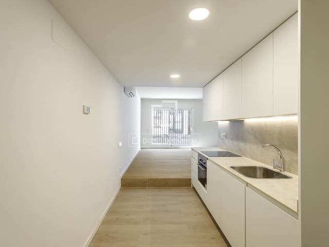 Appartement de 2 chambres à louer à Madrid ville avec garage - 1 900 € (Ref: 10160510)