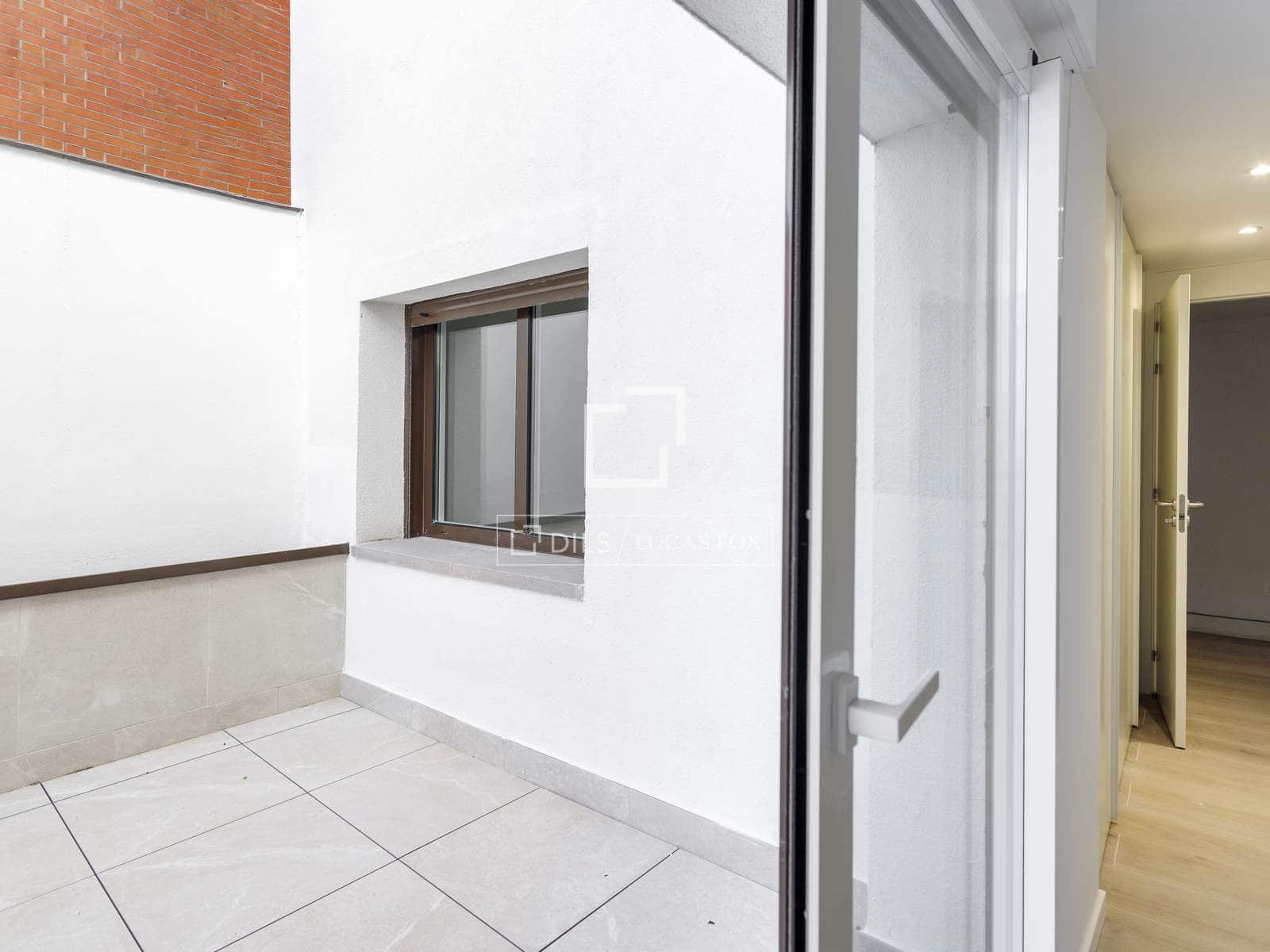 Appartement de 2 chambres à louer à Madrid ville avec garage - 1 900 € (Ref: 10160510)