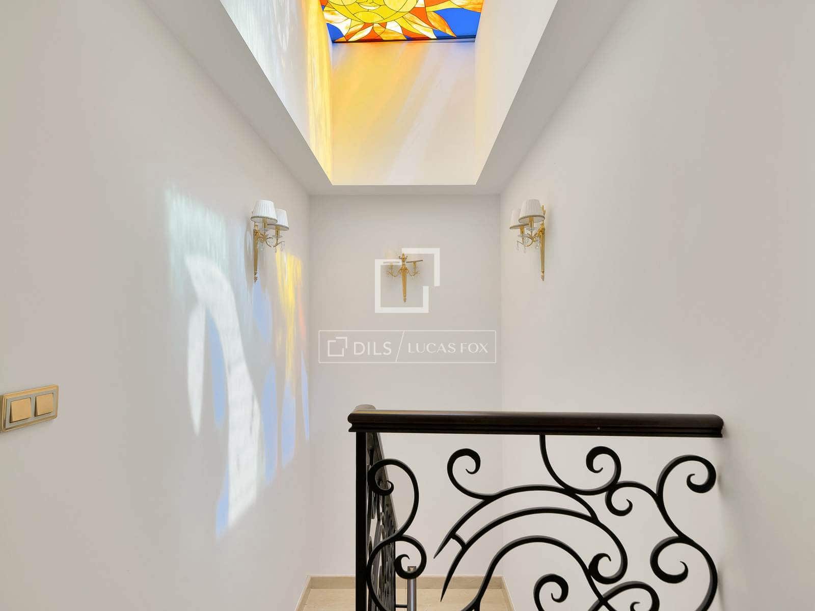 7 bedroom Villa for sale in Benahavis with pool garage - € 3,100,000 (Ref: 10160610)