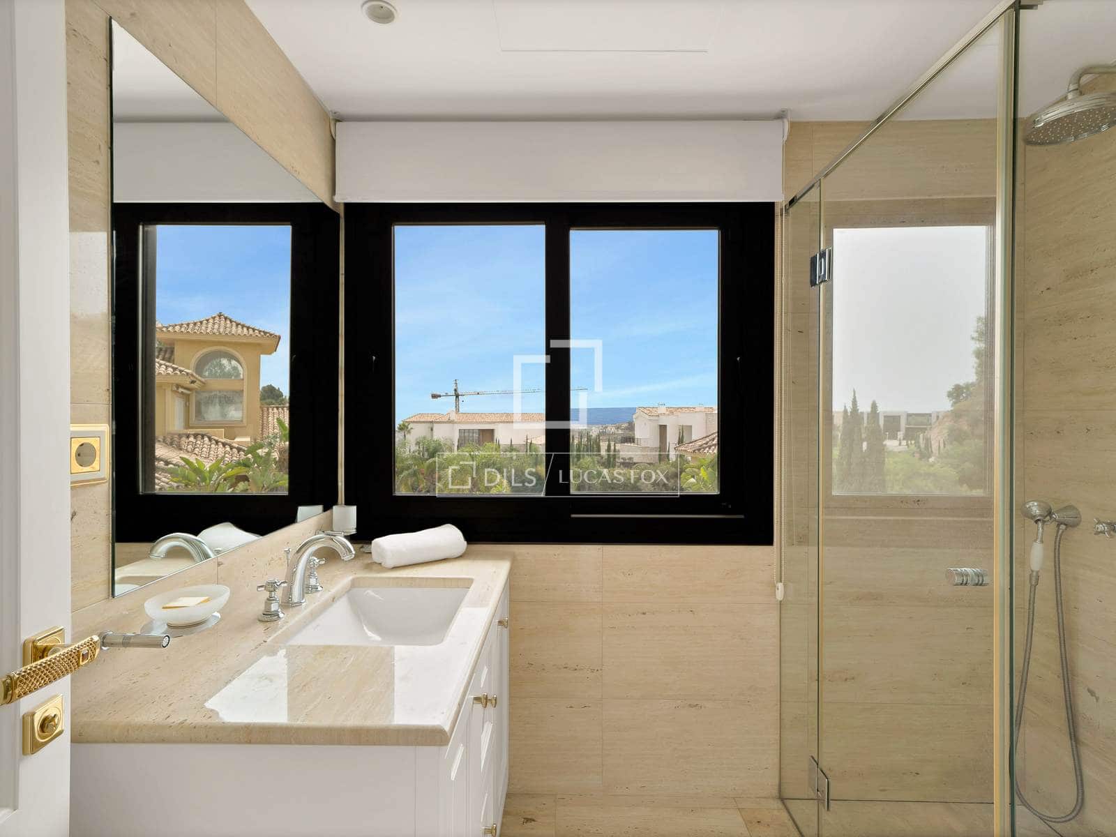 7 bedroom Villa for sale in Benahavis with pool garage - € 3,100,000 (Ref: 10160610)