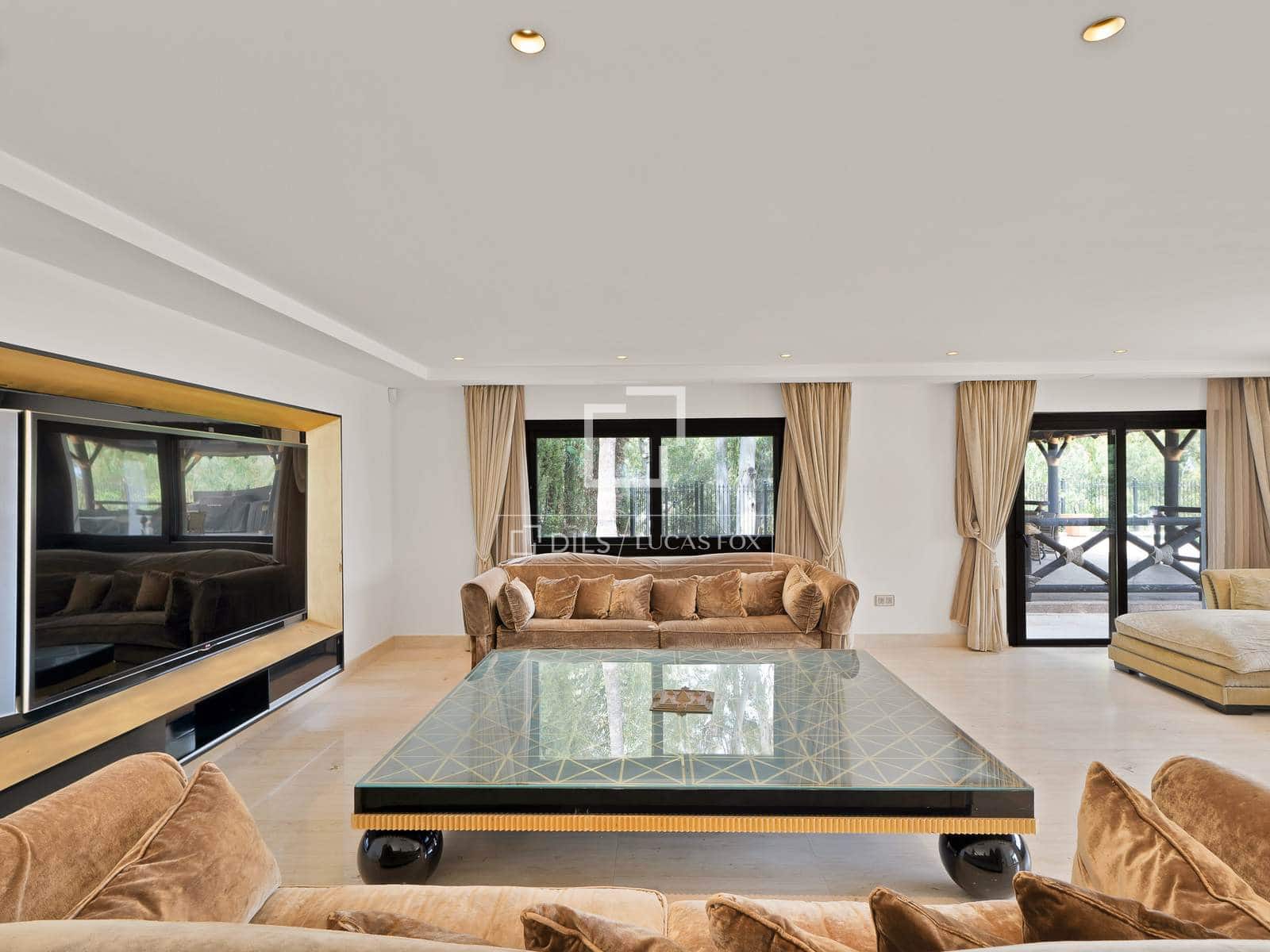 7 bedroom Villa for sale in Benahavis with pool garage - € 3,100,000 (Ref: 10160610)