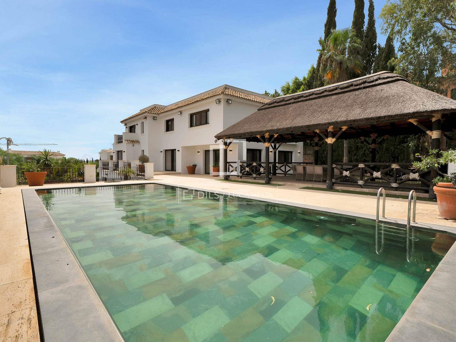 7 bedroom Villa for sale in Benahavis with pool garage - € 3,100,000 (Ref: 10160610)