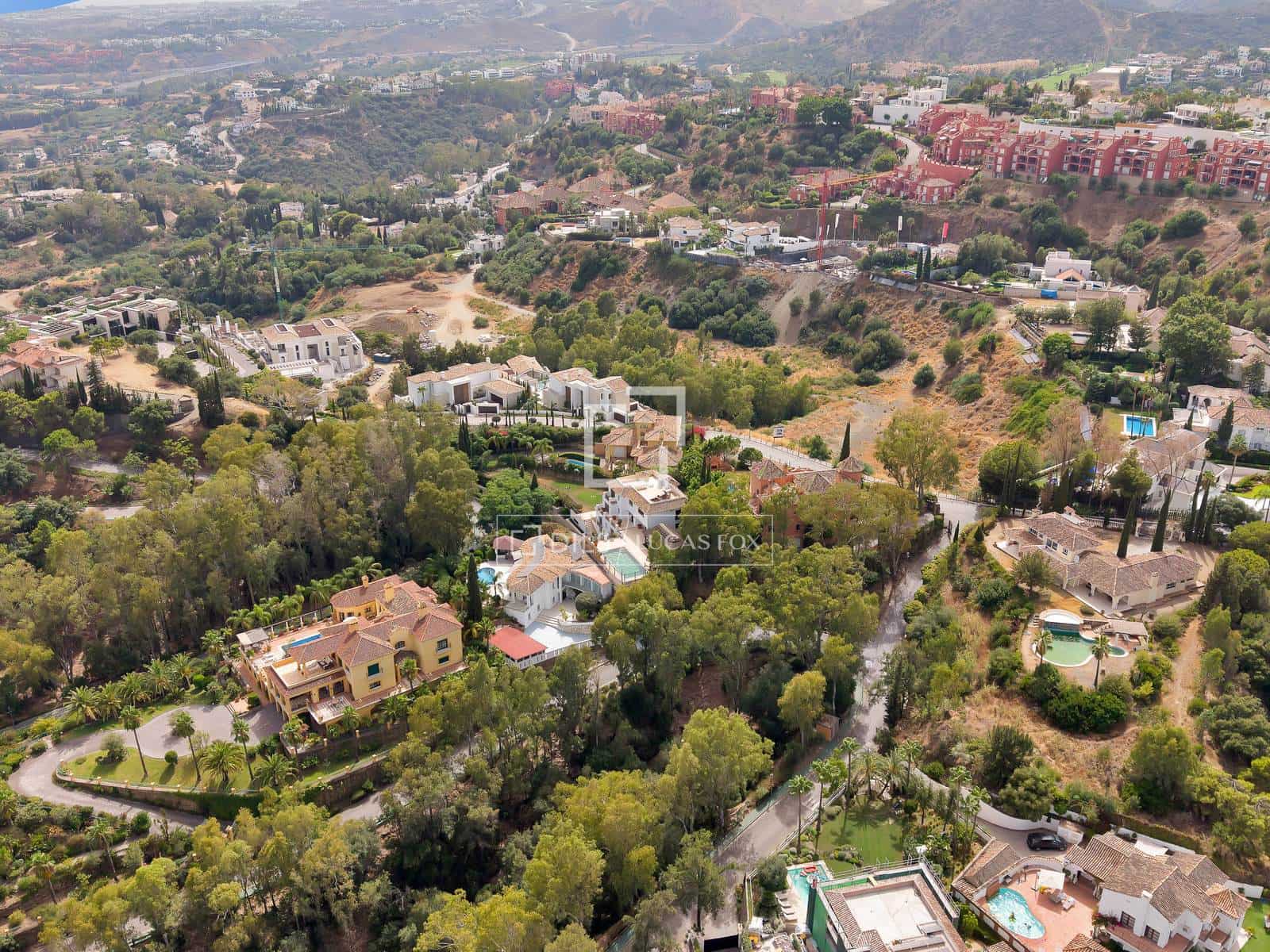 7 bedroom Villa for sale in Benahavis with pool garage - € 3,100,000 (Ref: 10160610)