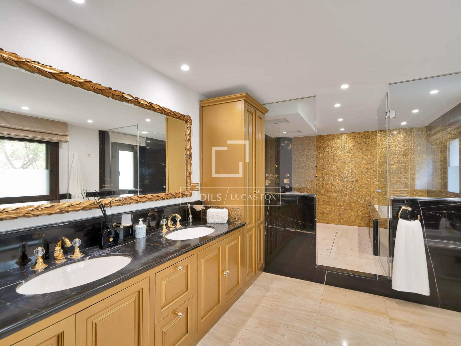 7 bedroom Villa for sale in Benahavis with pool garage - € 3,100,000 (Ref: 10160610)
