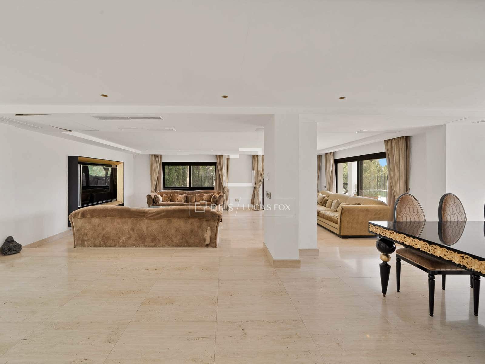 7 bedroom Villa for sale in Benahavis with pool garage - € 3,100,000 (Ref: 10160610)