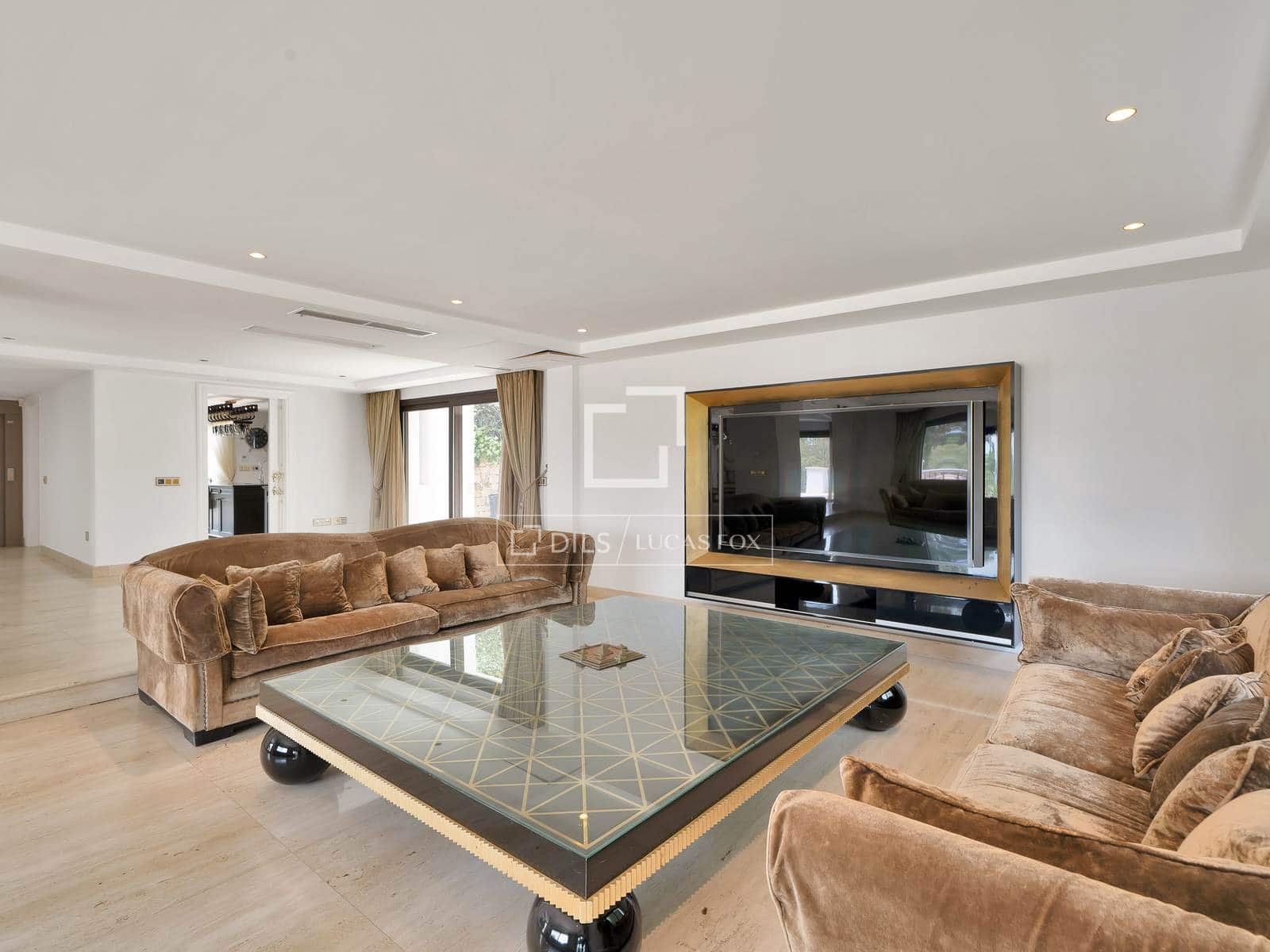 7 bedroom Villa for sale in Benahavis with pool garage - € 3,100,000 (Ref: 10160610)