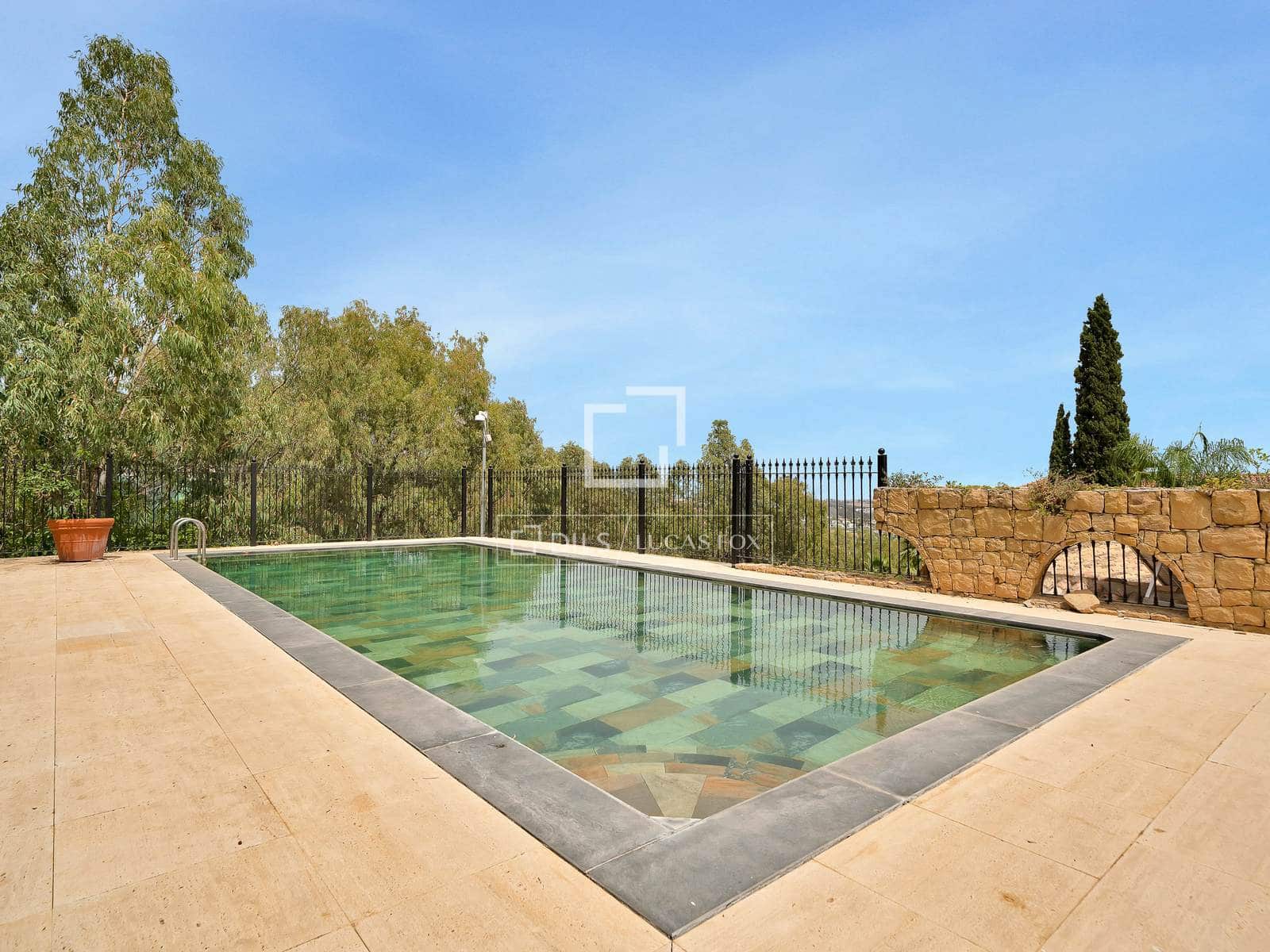 7 bedroom Villa for sale in Benahavis with pool garage - € 3,100,000 (Ref: 10160610)
