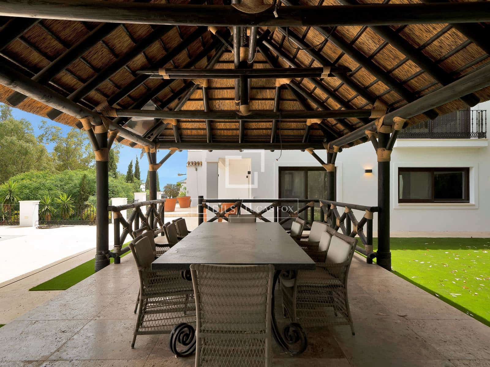 7 bedroom Villa for sale in Benahavis with pool garage - € 3,100,000 (Ref: 10160610)