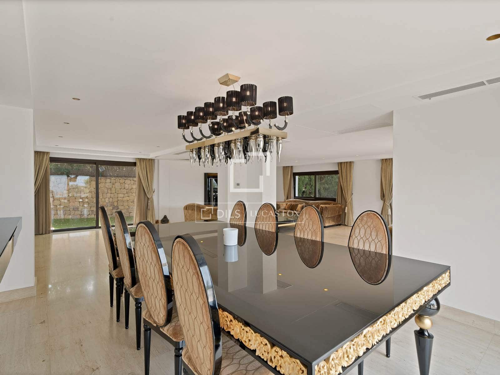 7 bedroom Villa for sale in Benahavis with pool garage - € 3,100,000 (Ref: 10160610)