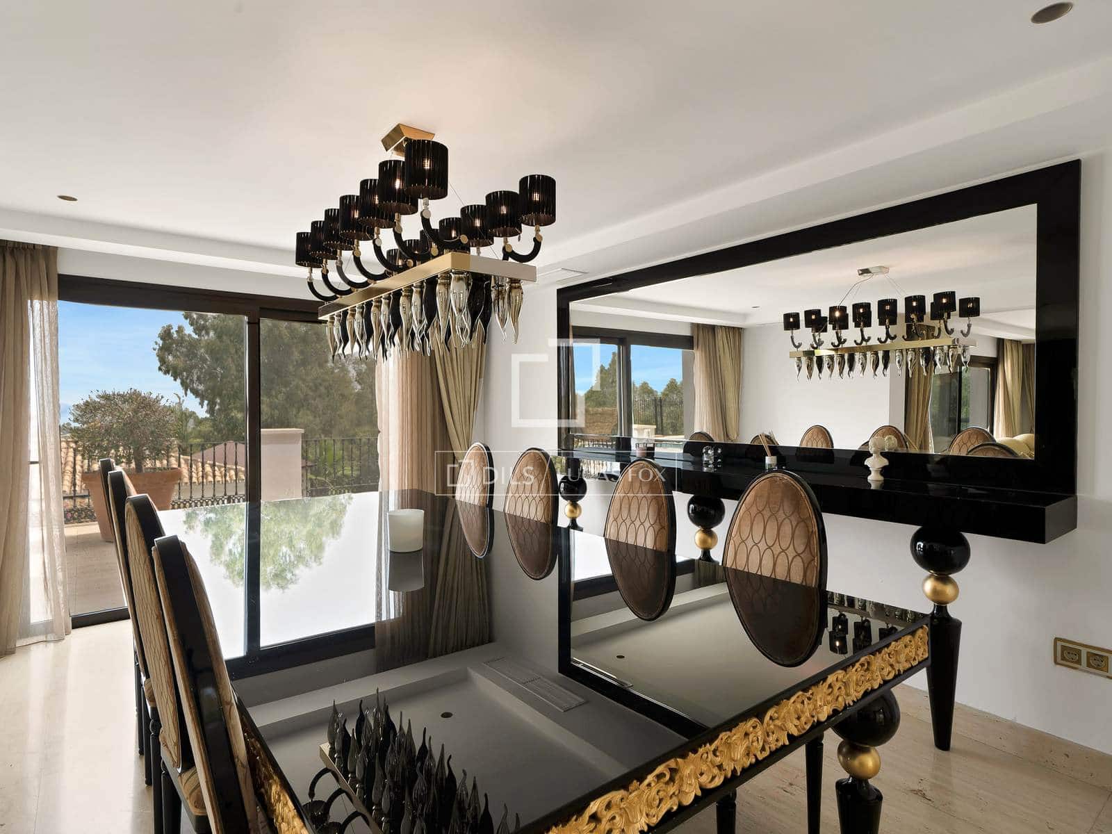 7 bedroom Villa for sale in Benahavis with pool garage - € 3,100,000 (Ref: 10160610)